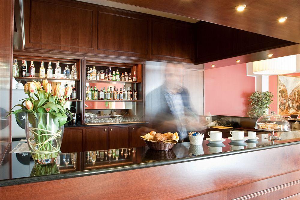 Hotel Maxim อันโซลา เดล เอมิเลีย ภายนอก รูปภาพ